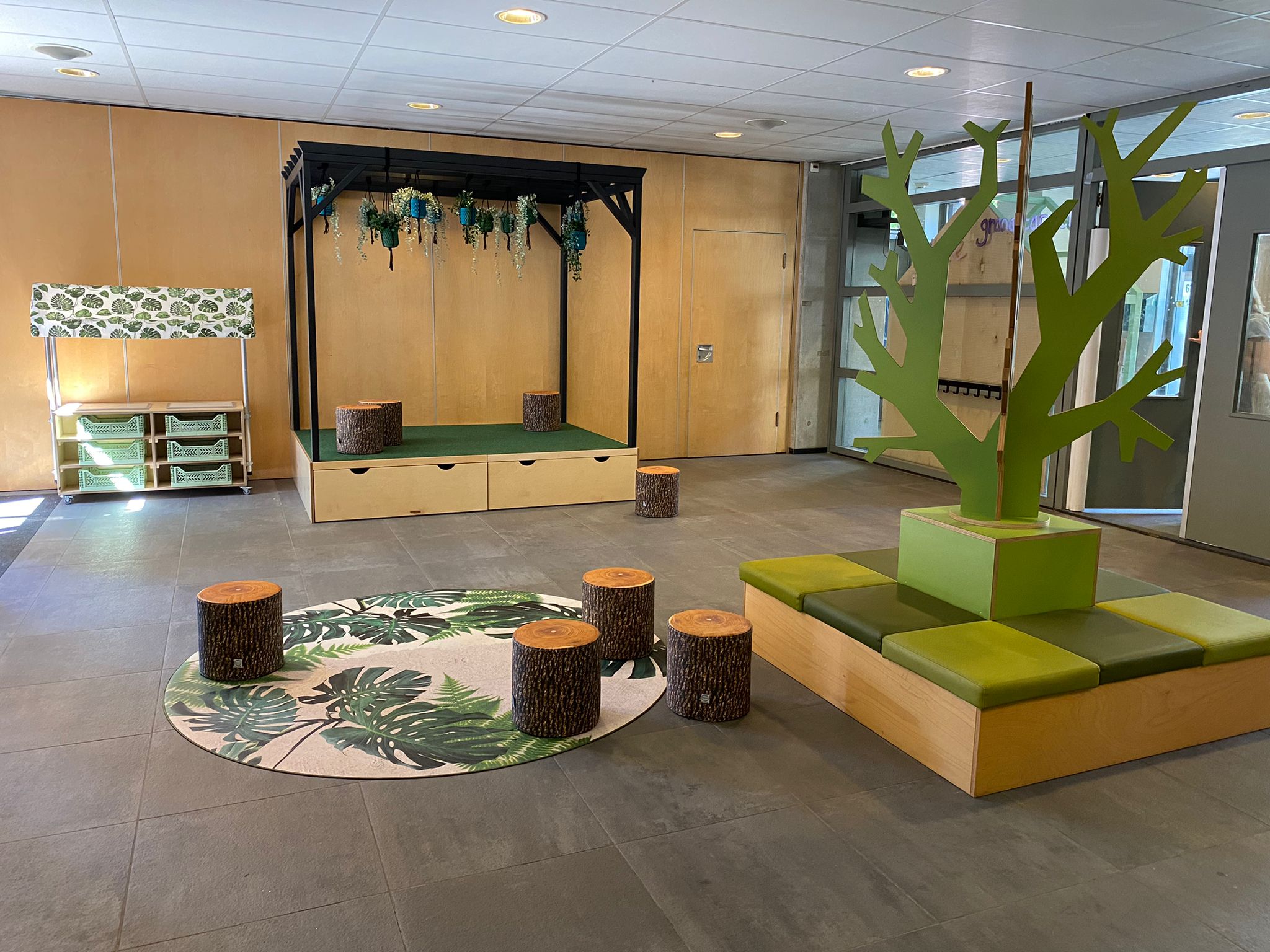 Interieur hal IKC De Boomgaard