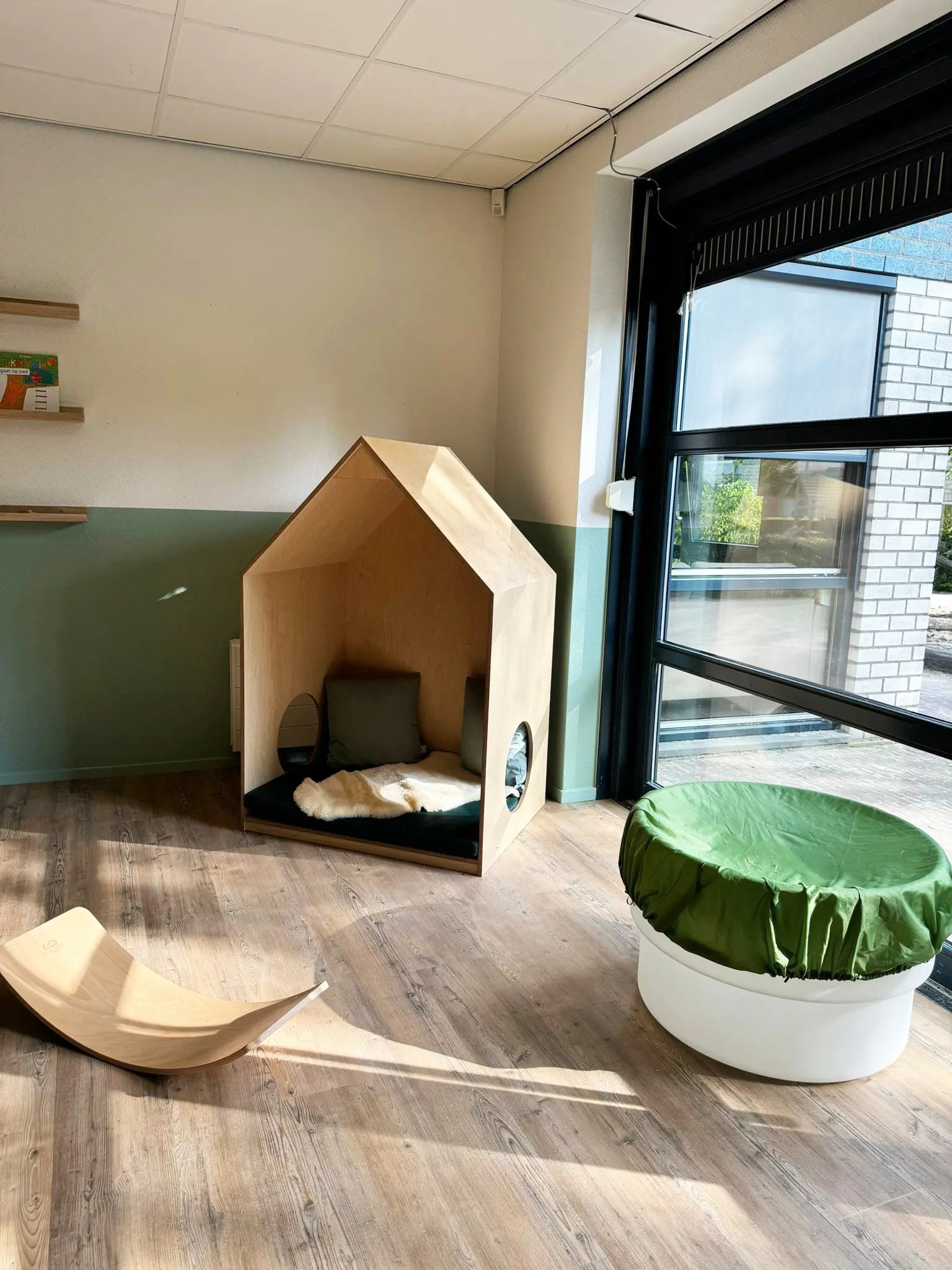 huisje snoezel met 2 kruipgaten