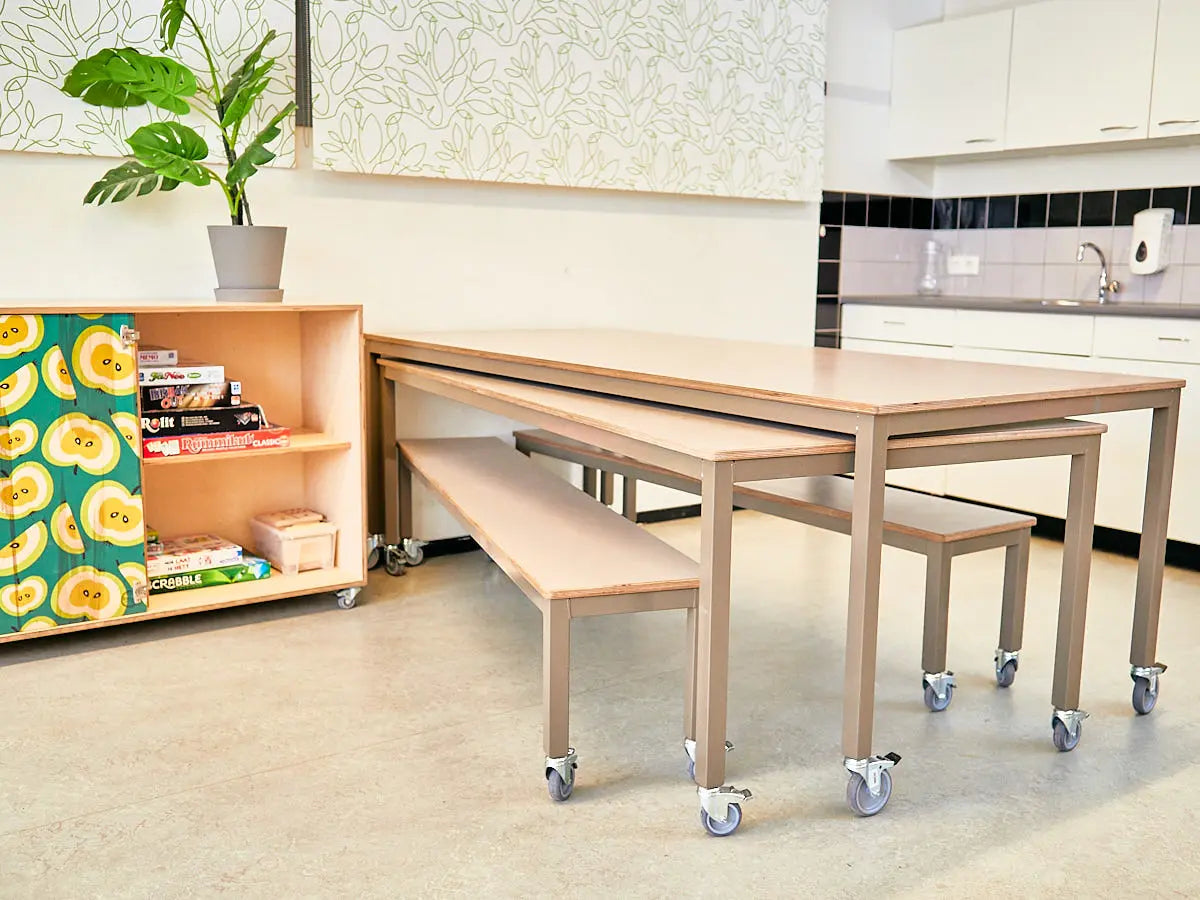 Boomgaard groepstafel en groepsbank op maat