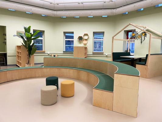 Tribunebank bij de Groenewegenschool 2